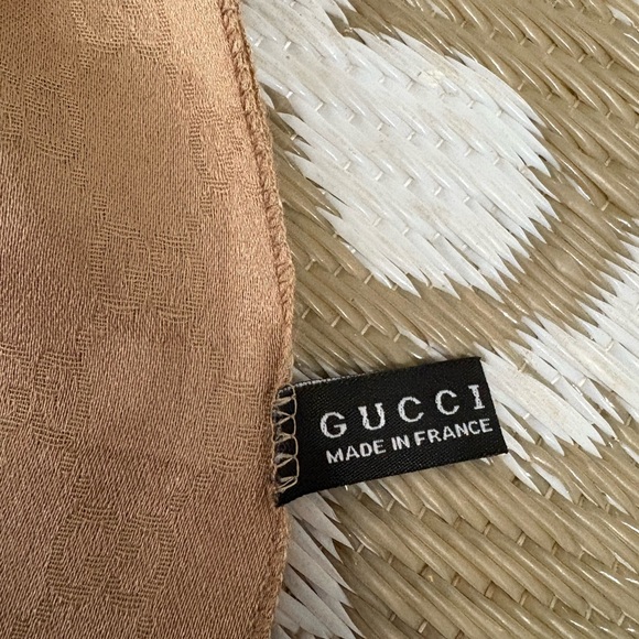Gucci Tan Scarf with Subtle Pattern - Picture 3 of 5